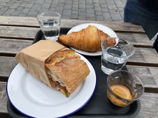 Amazing tomatoes and basils sandwich